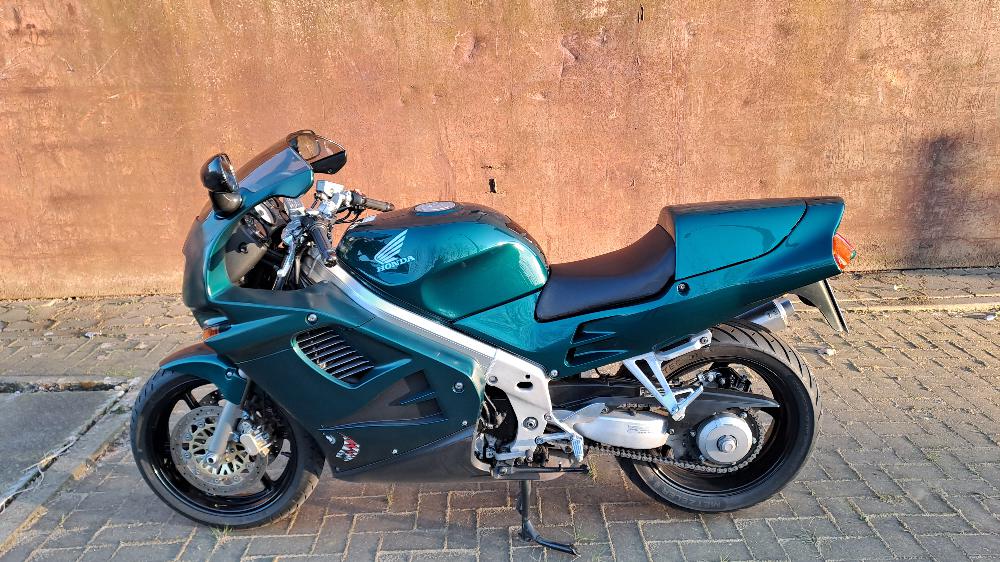 Motorrad verkaufen Honda VFR 750 F - RC 36 II Ankauf
